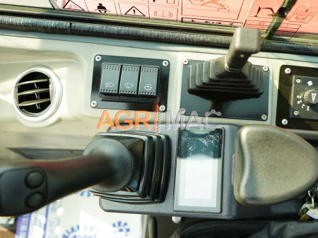 Miniexcavator EB40C-PRO – 4T, cabină A/C, motor Kubota Diesel, braț rotativ [11]