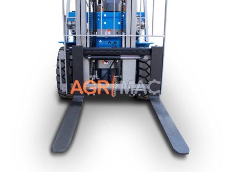 Motostivuitor diesel Clark 3.0T Xinchai Stage V cu catarg Duplex 3000 mm și furci 1220 mm [7]
