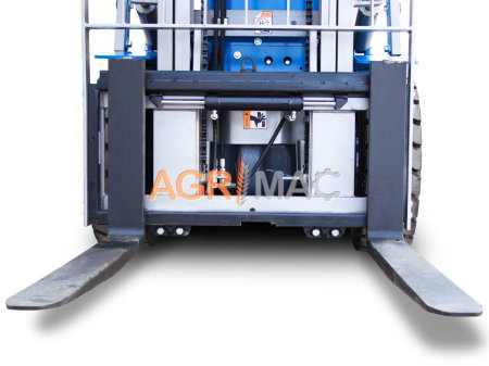 Motostivuitor diesel Clark 3.0T Xinchai Stage V cu catarg Duplex 3000 mm și furci 1220 mm [6]