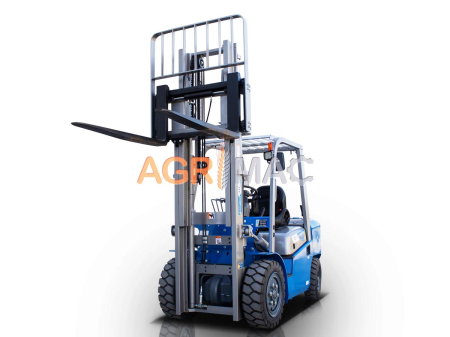 Motostivuitor diesel Clark 4.0T Xinchai 50 CP cu catarg Duplex 3000 mm și furci 1220 mm [1]