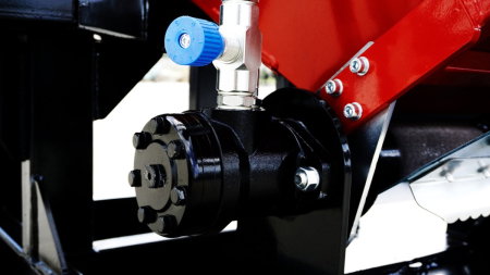 REMET R120 – tocător crengi cu bandă rulantă [13]