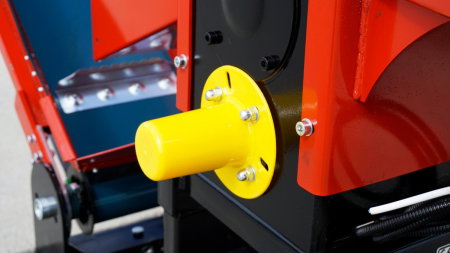 REMET R120 – tocător crengi cu bandă rulantă [10]