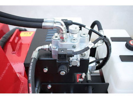 Tocator de crengi si resturi vegetale pe benzina, Ceccato Olindo TRICSMON690 [5]