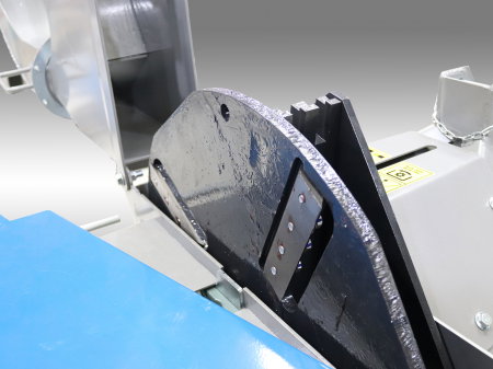 Tocator de crengi si resturi vegetale pentru tractor, necesar 30-90 CP, conectare cardan PTO, Graecus KT13R [5]