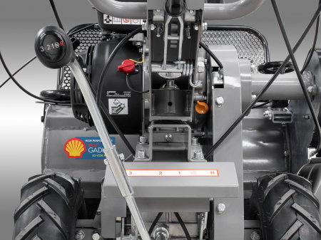 Tocator de resturi vegetale cu motor pe benzina Graecus GK [18]