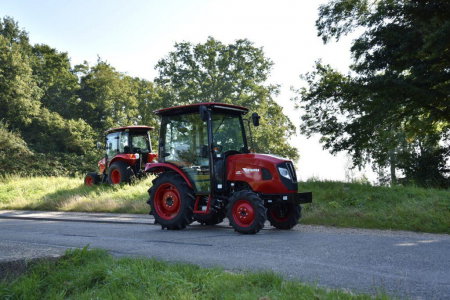 Shibaura SB50hc – Tractor compact 48 CP cu cabină, HST 3 game, PTO 540/750, 4 supape hidraulice, aer condiționat și LED [6]