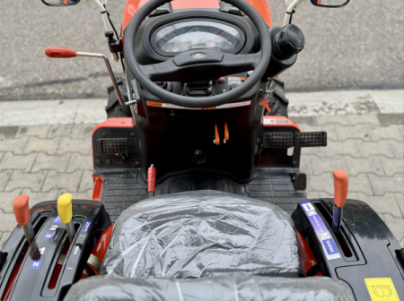 Tractor compact Hinomoto HM3020 – 20 CP, 4x4, PTO 540/1000 rpm, motor 3 cilindri diesel [15]