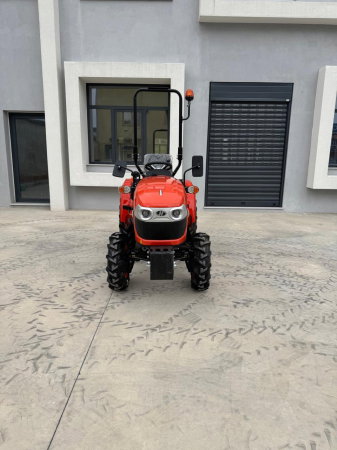 Tractor Hinomoto HM275 – 25 CP, 4×4, transmisie 9+3, PTO 540/980 rpm, motor 3 cilindri diesel [32]