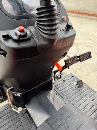 Tractor Hinomoto HM275 – 25 CP, 4×4, transmisie 9+3, PTO 540/980 rpm, motor 3 cilindri diesel [15]