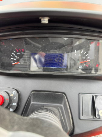 Tractor Hinomoto HM275 – 25 CP, 4×4, transmisie 9+3, PTO 540/980 rpm, motor 3 cilindri diesel [31]