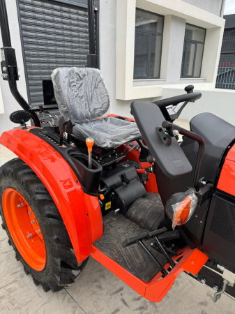 Tractor Hinomoto HM275 – 25 CP, 4×4, transmisie 9+3, PTO 540/980 rpm, motor 3 cilindri diesel [11]