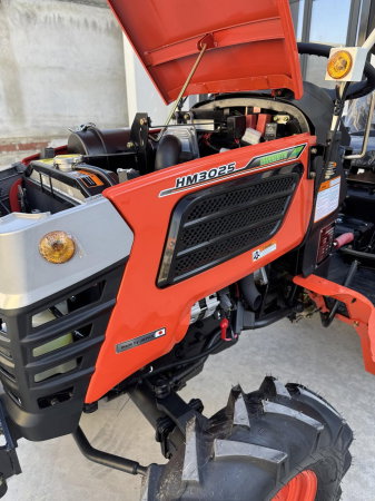 Tractor Hinomoto HM3025 – 25 CP, 3 cilindri, 4x4, PTO 540/1000 rpm, direcție hidrostatică [10]