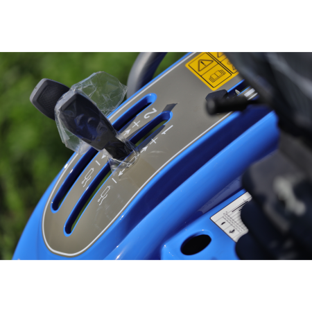 Tractor diesel compact 25 CP, 4x4, transmisie 8F/8R [9]