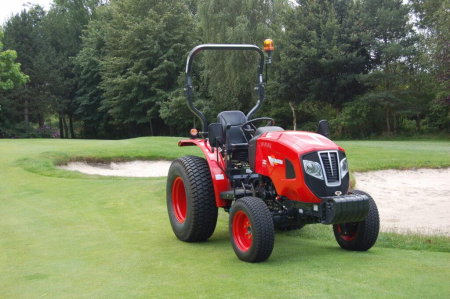 Shibaura SB36h – Tractor compact 35 CP, transmisie HST 3 trepte, PTO 540/750, ridicare 1500 kg, direcție asistată [7]