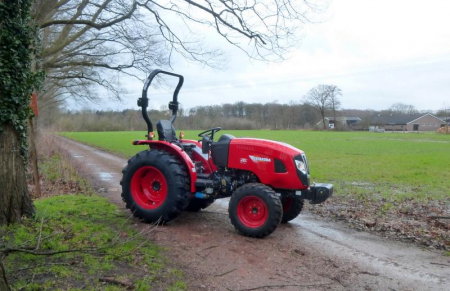 Shibaura SB36h – Tractor compact 35 CP, transmisie HST 3 trepte, PTO 540/750, ridicare 1500 kg, direcție asistată [10]