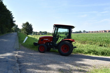 Shibaura SB36hc – Tractor compact 35 CP, cabină A/C, HST 3 game, PTO 540/750, 4 supape hidraulice, 1500 kg ridicare [4]