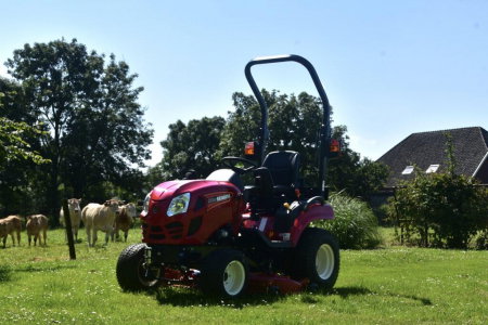 Shibaura SX25 – Tractor sub‑compact 24,5 CP, transmisie hidrostatică, PTO față/spate, direcție asistată [8]