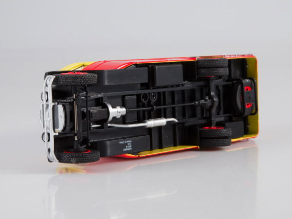 Macheta autobuz ZIS 8 cu revista, scara 1:43 [5]