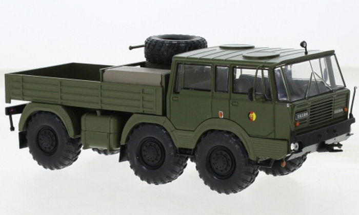 Macheta remorcher Tatra 813 6x6 militar, scara 1:43 [1]