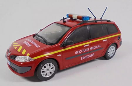 Machete autoturisme - Macheta ambulanta de pompieri Renault Megane Break, scara 1:43