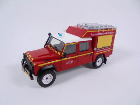 Macheta masina pompieri Land Rover Defender 130 crew cab pick-up, scara 1:43 [0]