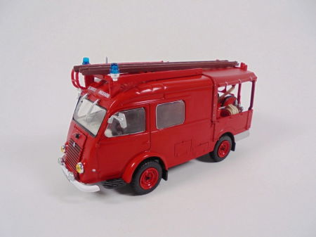 Machete autoturisme - Macheta masina pompieri Renault 1000kg, scara 1:43