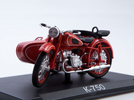 Machete motociclete - Macheta motocicleta ruseasca cu atas Dnepr K-750, scara 1:24