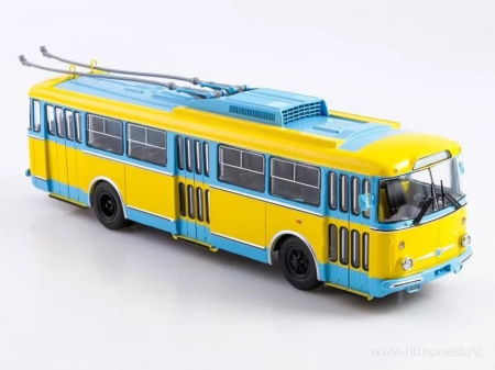 Machete autocare si autobuze - Macheta troleibuz Skoda 9TR cu revista, scara 1:43