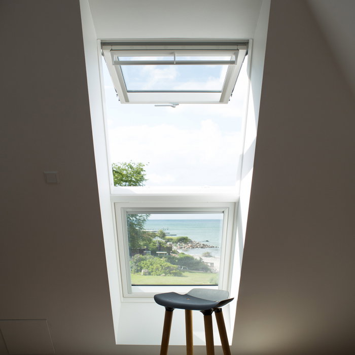 fereastra-mansarda-velux-gpu-0068-confort-plus-operare-jos-poliuretan.jpg [8]