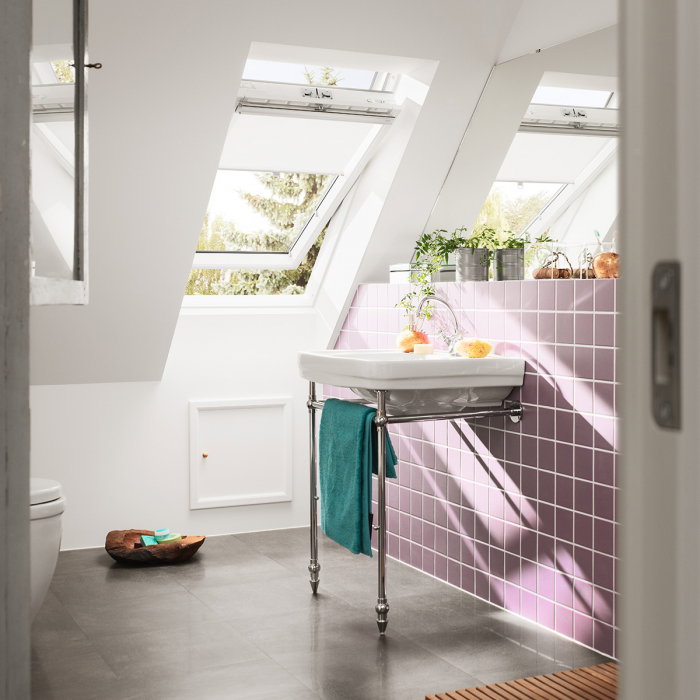 fereastra-mansarda-velux-glu-0061-poliuretan-geam-triplu-fara-intretinere.jpg [1]