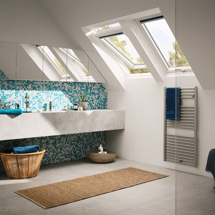 fereastra-mansarda-velux-glu-0051b-poliuretan-operare-de-jos-parapet-inalt.jpg [2]