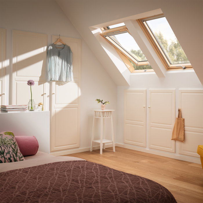 fereastra-mansarda-velux-gzl-1051-basic-operare-de-sus-ventilare.jpg [7]