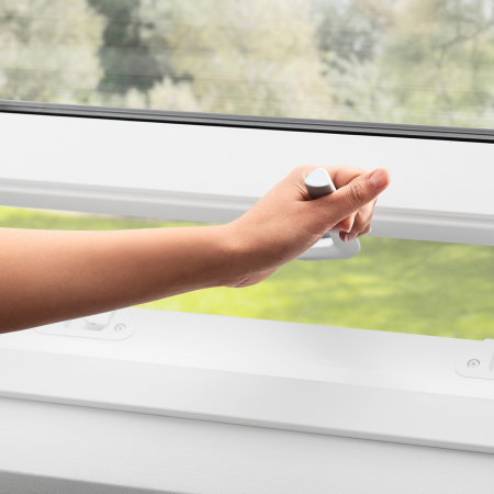 fereastra-mansarda-velux-gpu-0068-confort-plus-operare-jos-poliuretan.jpg [8]