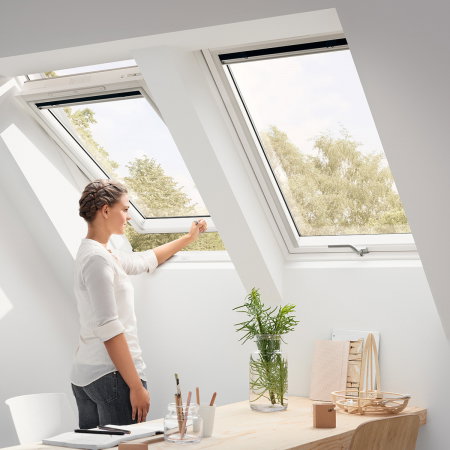 Ferestre  mansarda Velux - fereastra-mansarda-velux-glu-0061b-vârf-gamă-poliuretan-geam-triplu-operare-jos.jpg
