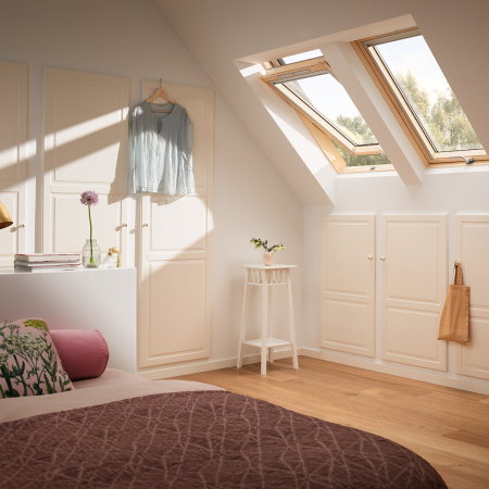 fereastra-mansarda-velux-gzl-1051b-operare-de-jos-parapet-inalt.jpg [7]