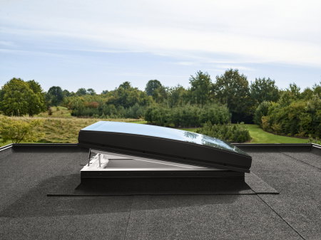 fereastra-velux-sticla-curbata-terasa.jpg [5]