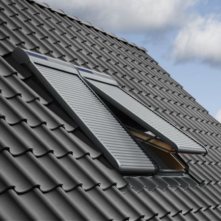 Accesorii Originale VELUX - Rulouri, Rame de Etanșare și Sisteme de Control - roleta-exterioara-velux-aluminiu.jpg