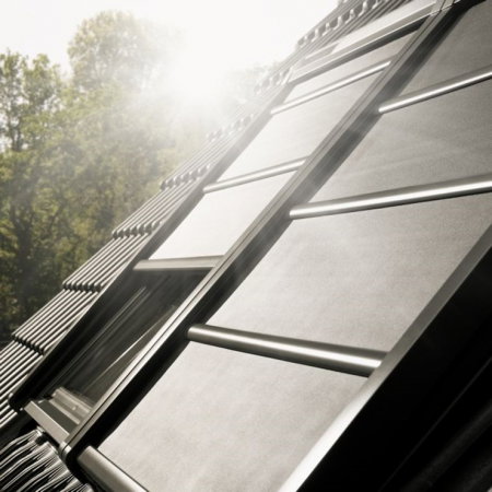 Accesorii Originale VELUX - Rulouri, Rame de Etanșare și Sisteme de Control - roleta-exterioara-velux-sss-greutate-redusa.jpg