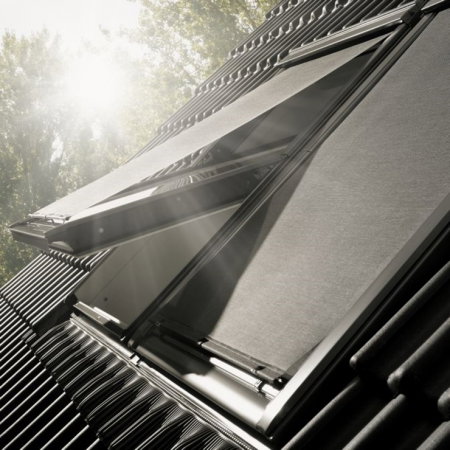 roleta-exterioara-parasolara-velux-mhl.jpg [1]