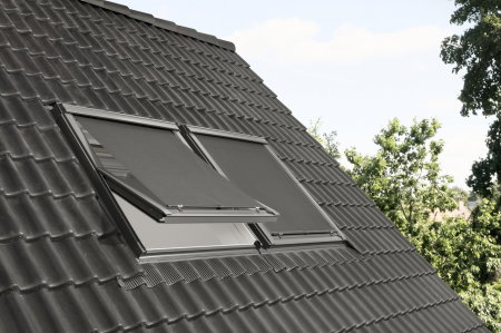 roleta-exterioara-parasolara-velux-mhl.jpg [8]