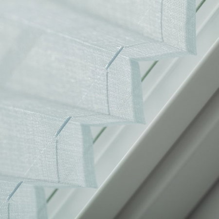 rulou-plisat-semi-transparent-velux.jpg [3]