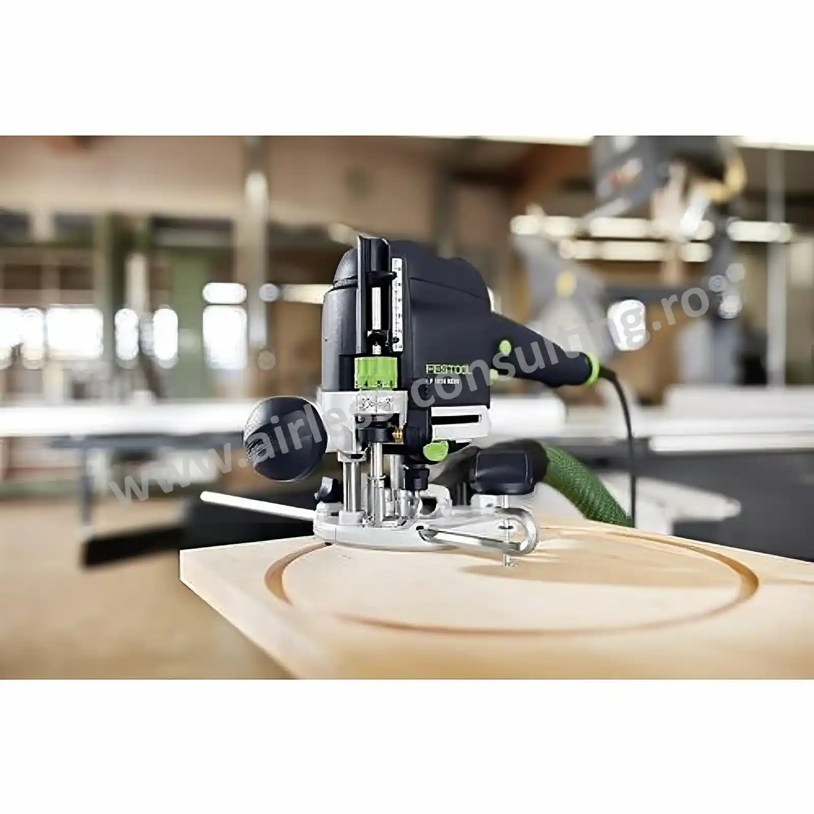 Dispozitiv pentru taierea cercurilor si razelor pe suprafete si muchii SZ-OF 1010 Festool [1]