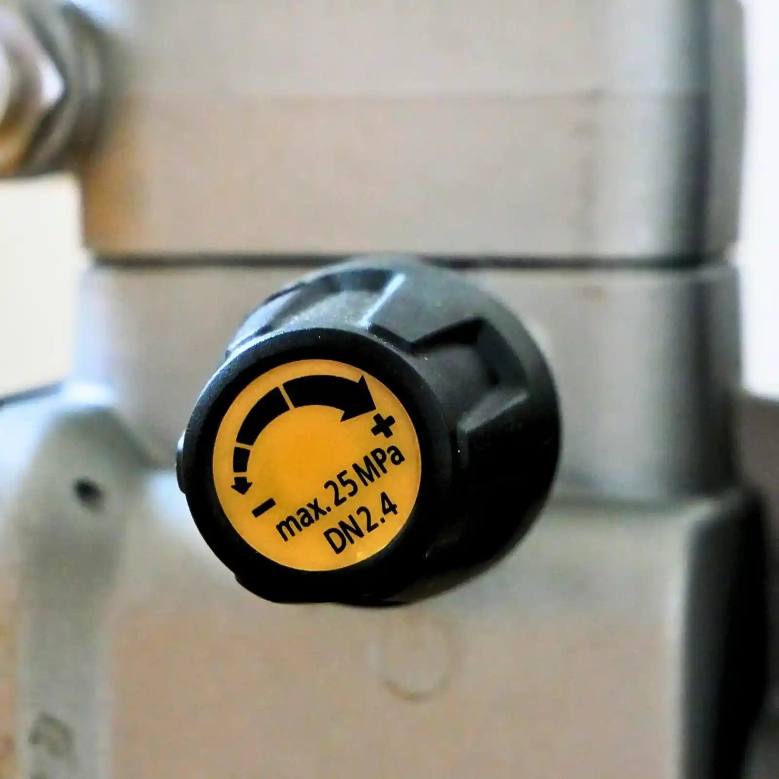 Set pompa de glet si zugravit, Euromair JETPRO 120 7 + Wagner SuperFinish 23 PRO [7]