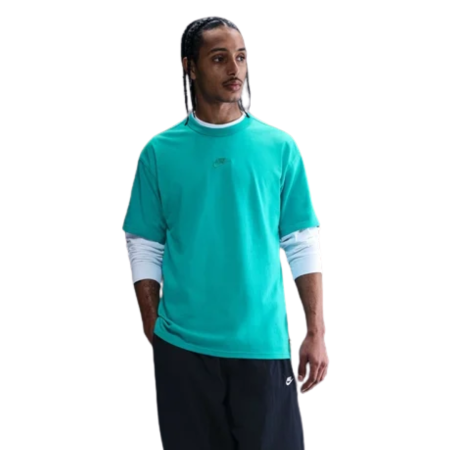 NeoSysApi - M NSW PREM ESSNTL SUST TEE DO7392-345