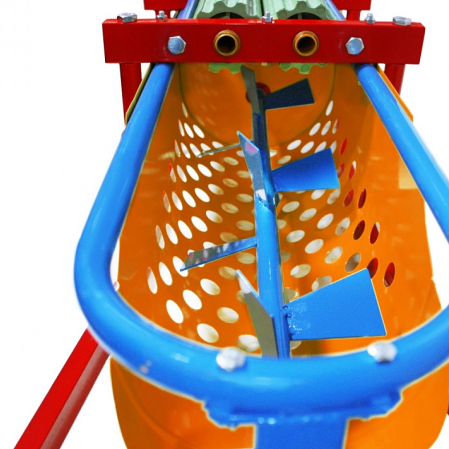 Zdrobitor desciorchinator manual de struguri Micul Fermier, cuva 20 litri, 300 kg/h [5]