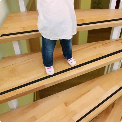 Banda antialunecare autoadeziva, 5m REER 80135 [1]