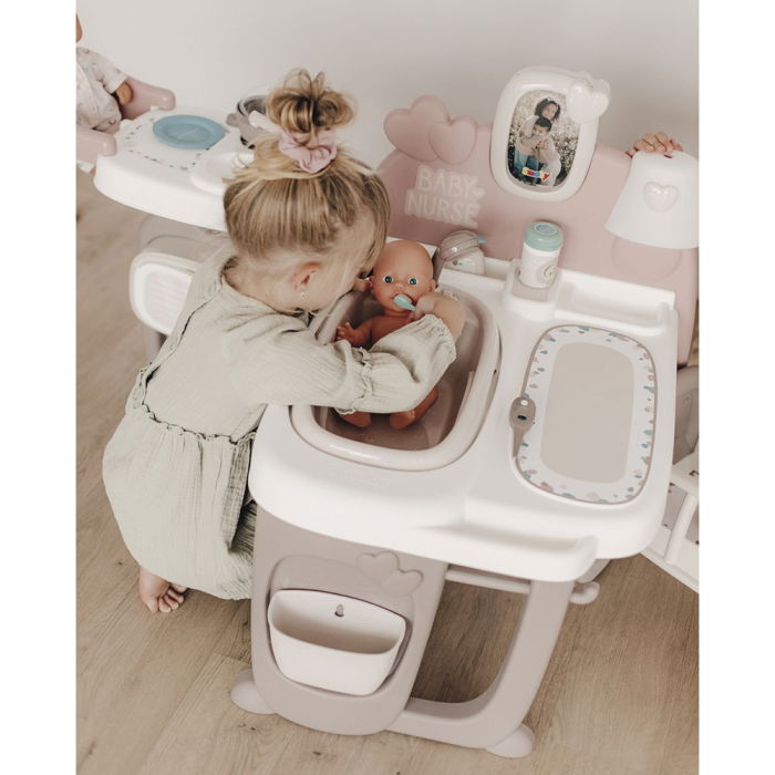 Centru de ingrijire pentru papusi Smoby Baby Nurse Doll`s Play Center maro cu 23 accesorii [4]