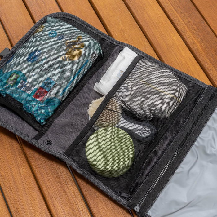 Geanta mica pentru scutece, cu aleza pentru bebelusi, din plastic reciclat, Reer Growing Changing Organiser 84091 [5]