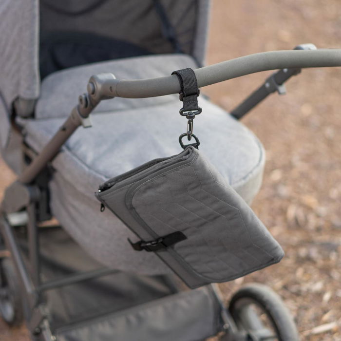 Geanta mica pentru scutece, cu aleza pentru bebelusi, din plastic reciclat, Reer Growing Changing Organiser 84091 [3]