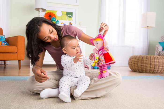JUCARIE PENTRU BEBELUSI, PAPUSICA EMILIA, LAMAZE [3]